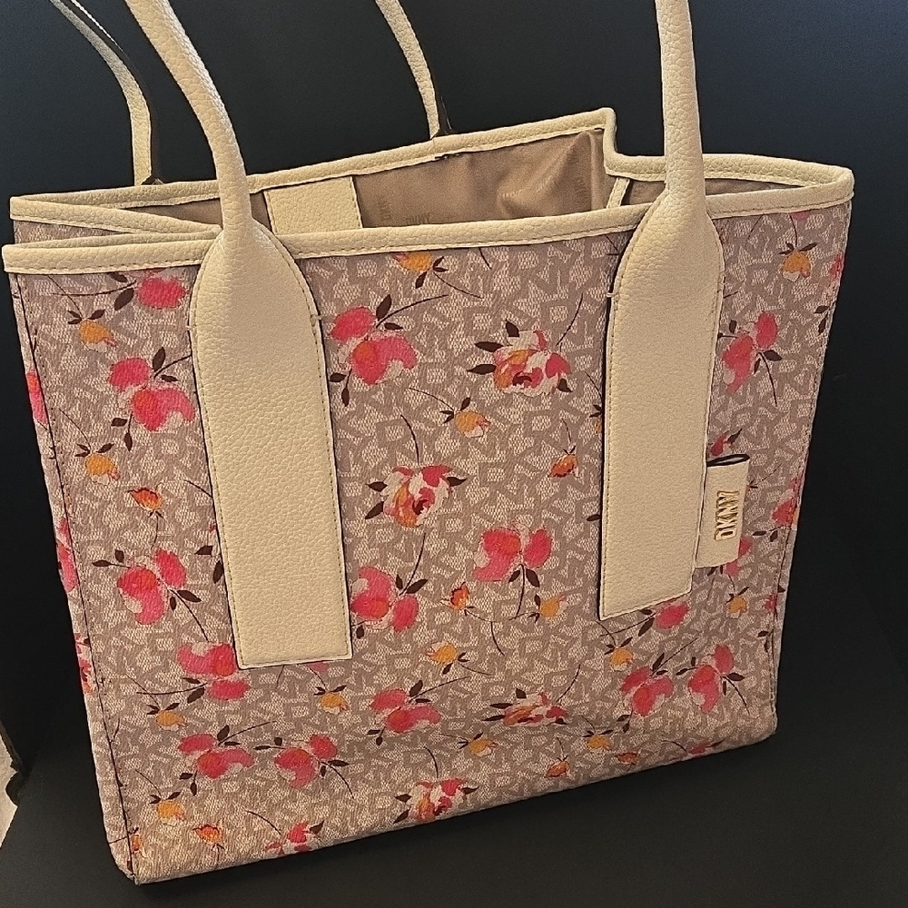 Dkny Grayson Tote With Coordinating Wristlet - image 2